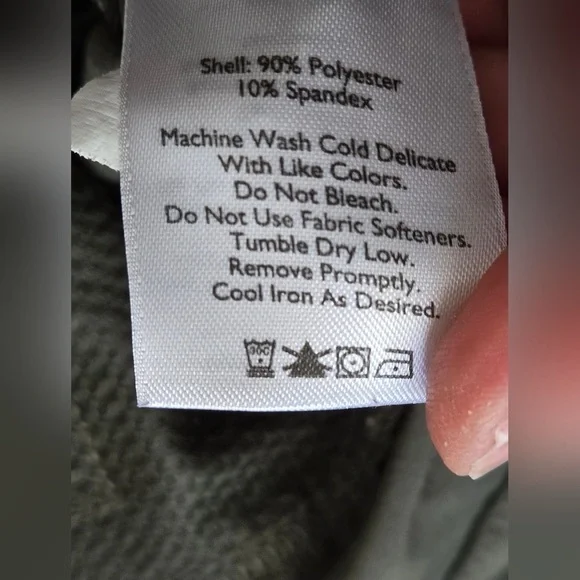 Eddie Bauer Olive Green Womens Size 10 Cargo Shorts Polyester Spandex - Picture 9 of 10